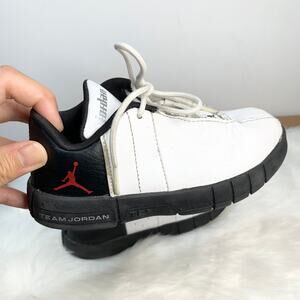 Nike Air Jordan Boys TE 2 Low White Black Basketball Shoes Size 9C